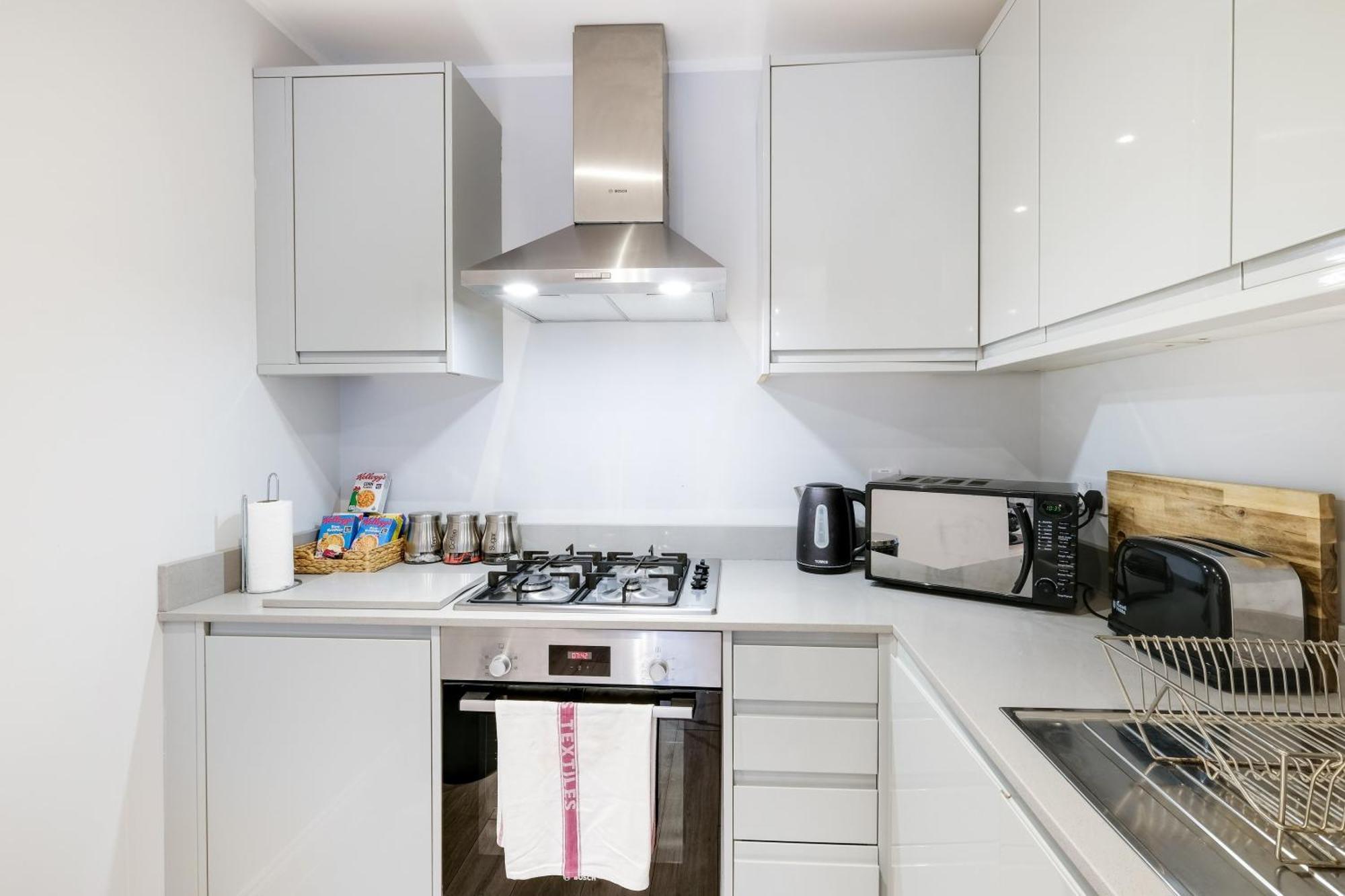 2 Bedroom Penthouse With Parking High Wycombe By 360Stays Exteriör bild